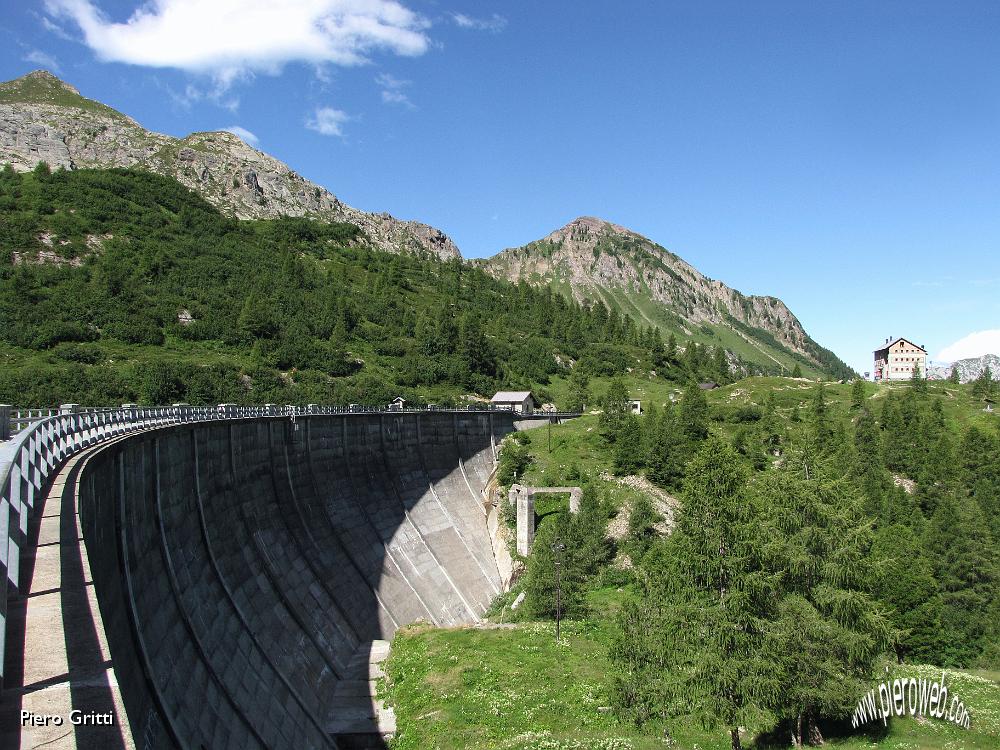 18 Diga e Rifugio.jpg